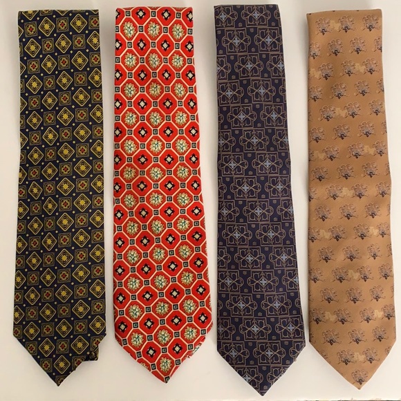 4 Men’s Ties Bundle 1 is Versace - Picture 2 of 14